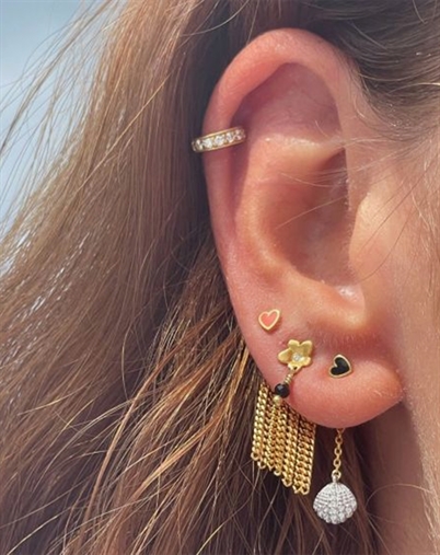 Stine A - Dancing Chains Behind Single Ørering - Guldfarvet